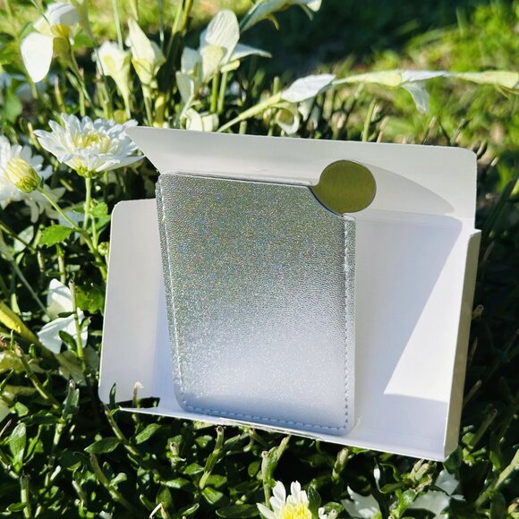 Chanel Beauty Pocket Mirror & Leather Card Holder Silver - Picture 5 of 10